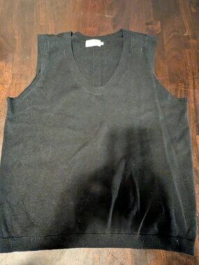 The Reset R LABEL Women's V-Neck Black LINEN BLEND Sweater Vest, SIZE M